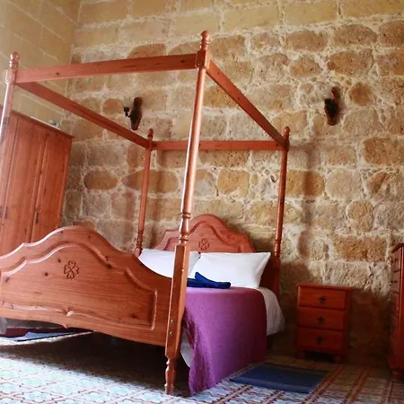 Ta Oneira - 2 Zebbug (Gozo)