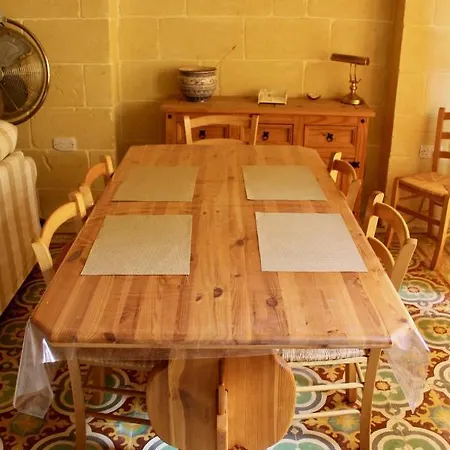 Ta Oneira - 2 * Zebbug (Gozo)