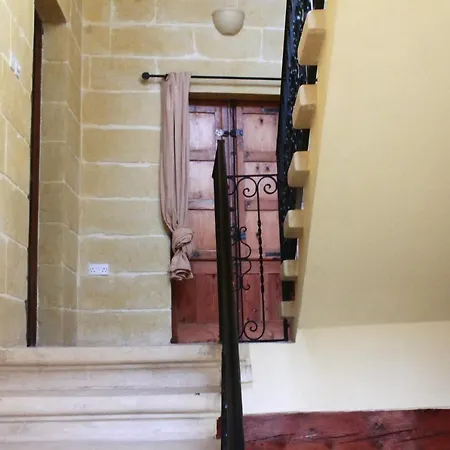 Ta Oneira - 2 Zebbug (Gozo)