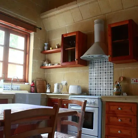 Ta Oneira - 2 Zebbug (Gozo)